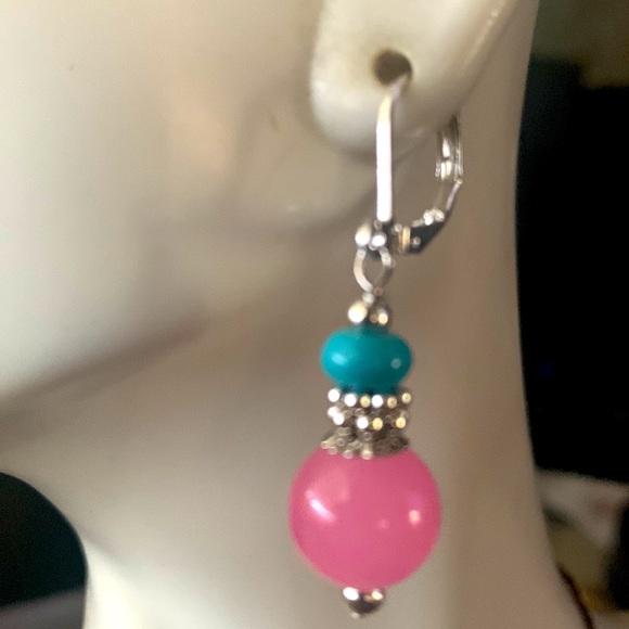New pretty 8/9 mm pink Jade and 1mm turquoise beads lever back earrings - Picture 3 of 11